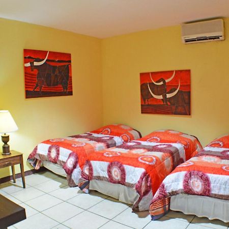 Hotel Plaza Cosiguina Chinandega Bagian luar foto