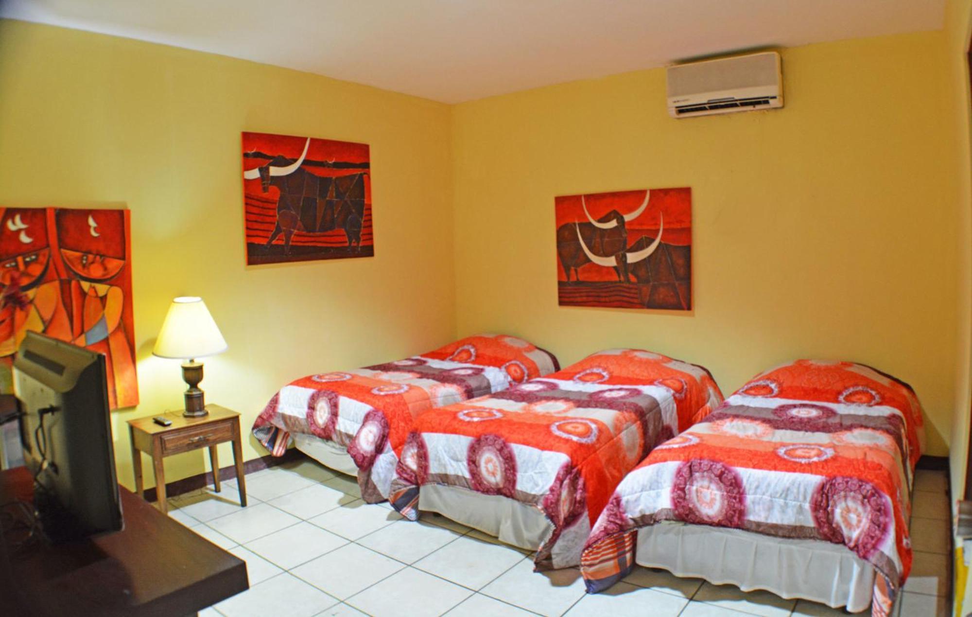 Hotel Plaza Cosiguina Chinandega Bagian luar foto