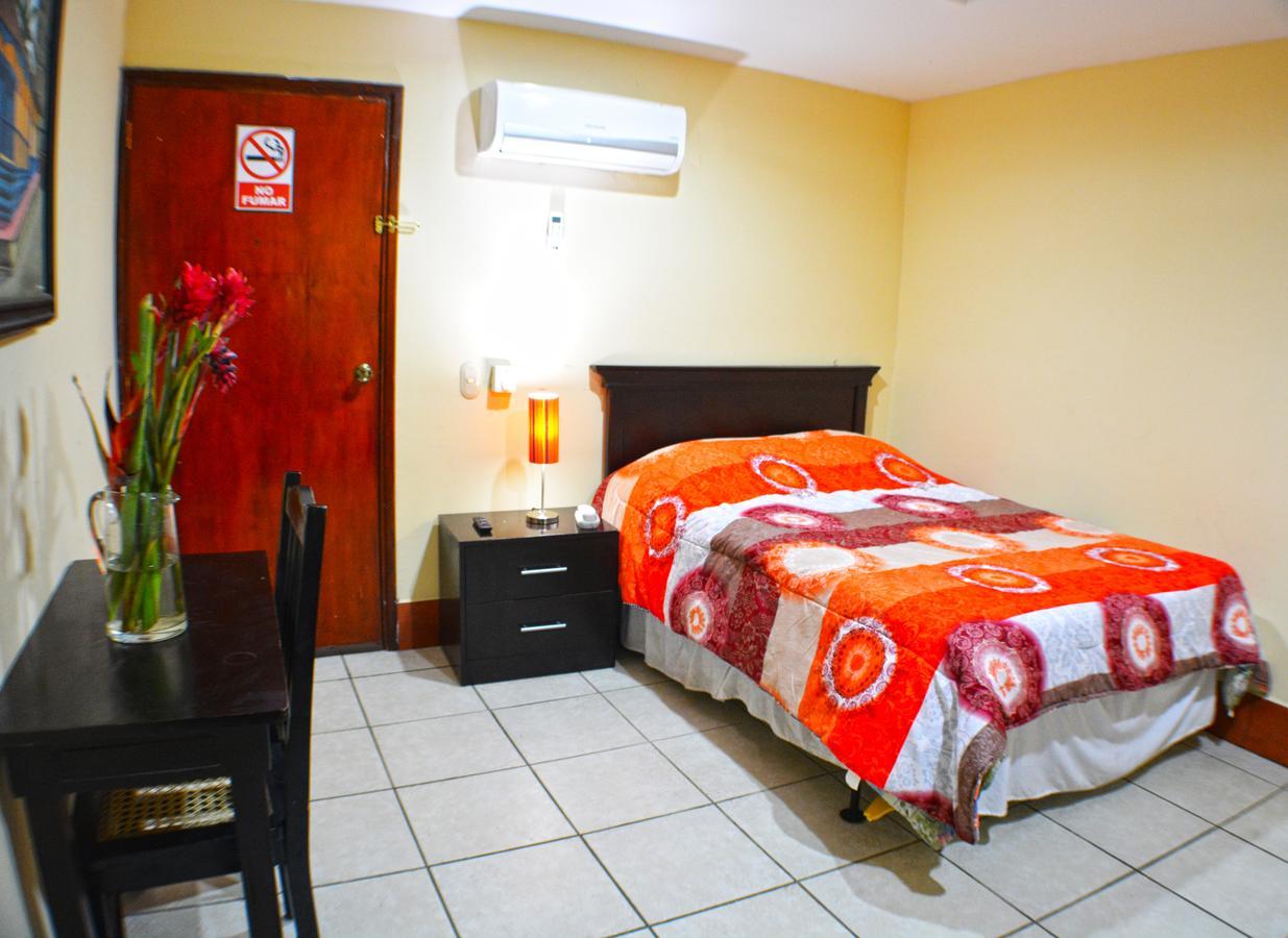 Hotel Plaza Cosiguina Chinandega Bagian luar foto
